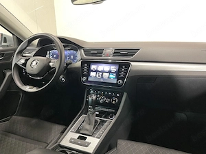 Skoda Superb - imagine 9
