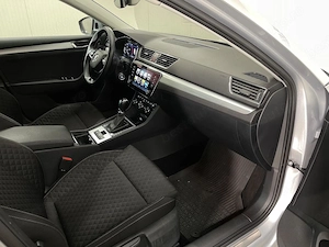 Skoda Superb - imagine 10