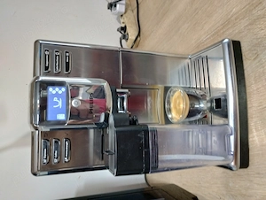 Espressor automat Philips EP5365 10