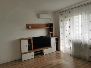 Ofer spre închiriere apartament cu 2 camere decomandat 