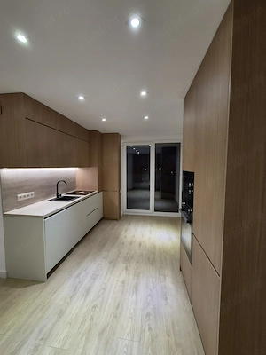 Vând apartament mobilat + loc parcare privat. Totul incorporat. - imagine 3
