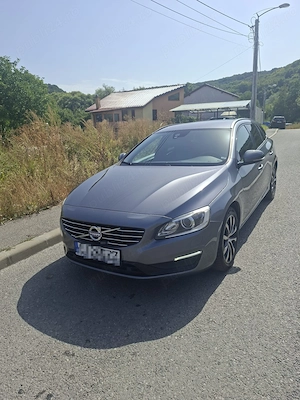 Volvo V60 - D3 - Black Edition - imagine 2