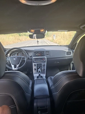 Volvo V60 - D3 - Black Edition - imagine 8