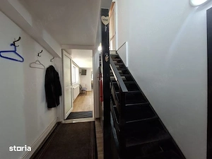 Ofer apartament cu 3 camere DE INCHIRIAT  situate pe două niveluri, mobilat și complet utilat - imagine 2