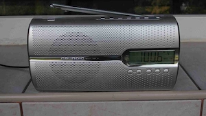 Radio GRUNDIG Music Boy 51 digital ceas alarma portabil