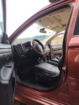 Mitsubishi Outlander 2.2 DI-D 4X4  - imagine 8