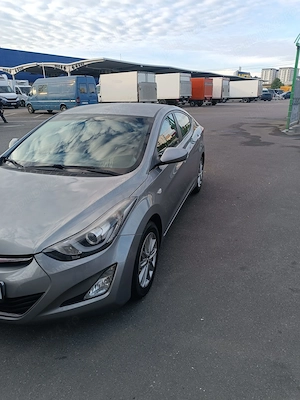 Vând Hyundai Elantra 1.6 MPI, an fabricație 2014 - imagine 2