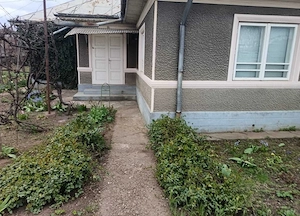 Casa de vanzare în Roznov - imagine 2