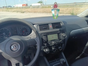 Volkswagen Jetta 1.6 Diesel 2014, cumpărată din reprezentantă Romania - imagine 9