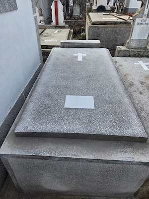 Loc de Veci ,Cripta Dubla, Cimitir SF Gheorghe Pitesti 8200 euro
