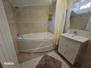 Ofer apartament cu 3 camere DE INCHIRIAT situate pe două niveluri, mobilat și complet utilat - imagine 5
