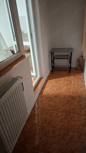 Agentie inchiriem apartament 2 camere Str. Henri Coanda V.Rosie Stadion,etaj.1 mobilat ,Centrala,AC - imagine 9