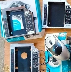 Lot Accesorii PC   Laptop   3 Adaptoare HDD Caddy Al doilea HDD SSD + Mouse Optic