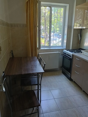 Închiriez apartament  - imagine 2