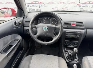 Vand Skoda Octavia Tour 1.4 MPI 75 CP Proprietar - imagine 10