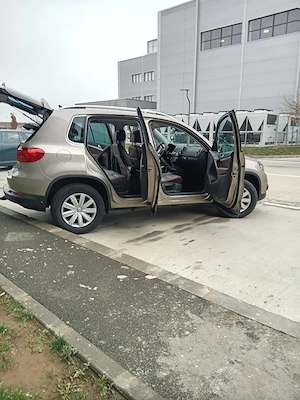 Vând s-au schimb VWTiguan  - imagine 9