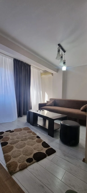 Inchiriez studio-garsoniera strada Baba Novac,langa Lidl,zona Compozitori, pe termen lung.
