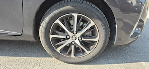 Toyota Yarris hibrid benzina 2018 104000 Km - imagine 2