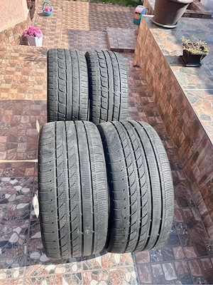 cauciucuri R19 in doua dimensiuni pt mercedes w213 sau bmw