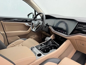 Vând Volkswagen Touareg - imagine 2