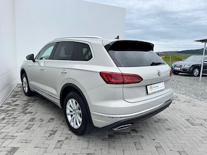 Vând Volkswagen Touareg - imagine 3