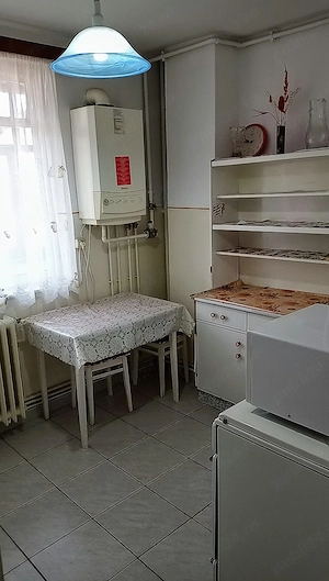 Ofer spre inchiriere apartament 2 camere, etaj 5 10, zona Cedonia - imagine 3