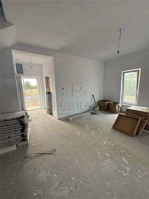 DUPLEX CU GARAJ, TEREN GENEROS  #536;I 4 DORMITOARE