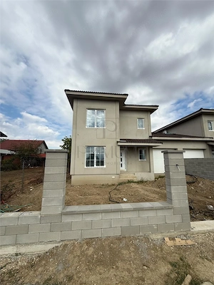 DUPLEX CU GARAJ, TEREN GENEROS  #536;I 4 DORMITOARE - imagine 2