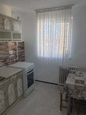 Inchriez apartament 2 camere, decomandat, Calea Romanilor, Arad. - imagine 4