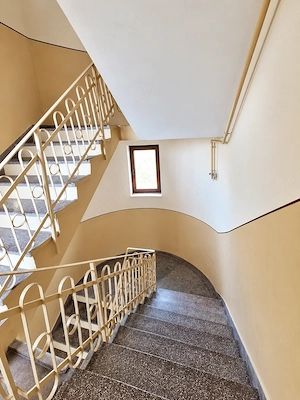 De închiriat apartament 5 camere | 120 mp | 4 dormitoare | 2 băi | Decomandat | Centrală proprie | - imagine 10