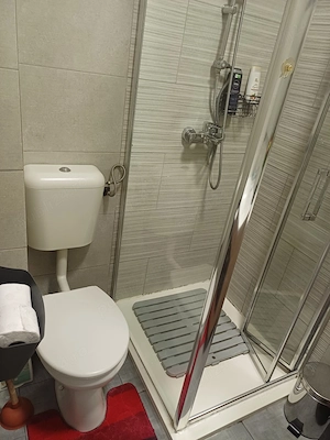 Închiriez apartament 2 dormitoare  - imagine 2