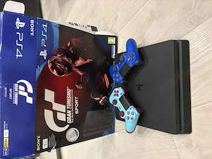 Play Station 4 1Tb + 2 controllers