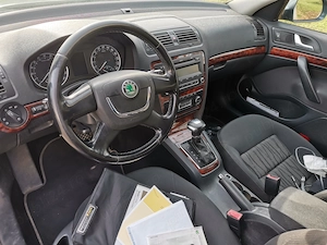 Skoda Octavia 1.6 TDI Automata DSG 7 - imagine 6