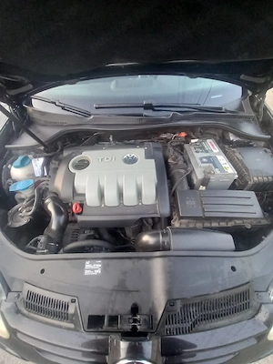 Volkswagen Golf 5 1.9 TDI, 105 CP, an 2008, cutie manuală - imagine 6