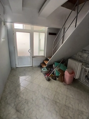 Inchiriez Spatiu Comercial in Centru, 20 mp - imagine 2