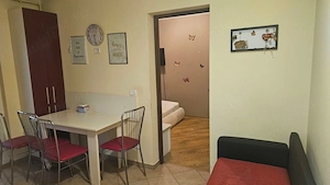 Inchiriez apartament in Piata Doina - imagine 2