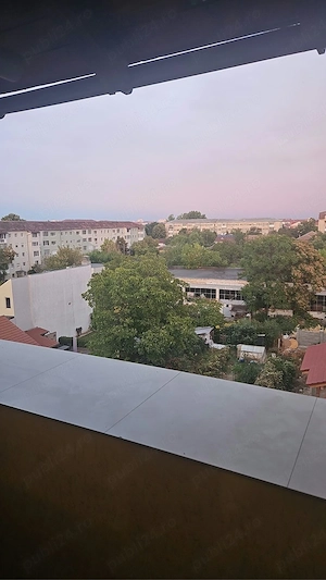 Inchiriez apartament in Piata Doina - imagine 5