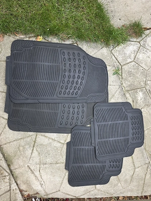 Vand covorase auto