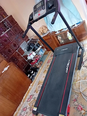 Vând bandă de alergare electrica Techfit MT 125