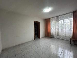 Agentia imobiliara VIGAFON vinde apartament 3 camere Malu Rosu - imagine 3