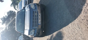 Vând Land Rover Freelander 2