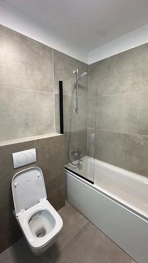 Inchiriez apartament central. Parcare subterana inclusa - imagine 7