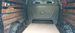  Vând VW T5 Mixt (2004)   5 Locuri + Marfă | Impozit Mic de Utilitară  - imagine 7
