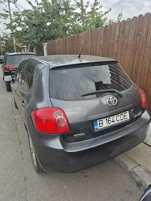 Toyota Auris 1.6 benzină | Keyless | Climatronic | Pilot automat | 2 seturi roți - imagine 7