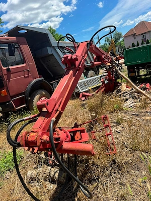 Vând  graifer  2500 Euro