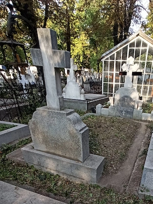 Loc de veci DUBLU (2 locuri alăturate) Cimitirul Bellu, Fig. 24 (lângă Capelă și Iulia Hasdeu) - imagine 3