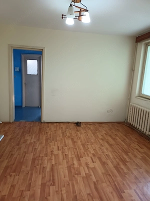 Apartament 3 camere, zona centrala Slobozia - imagine 3