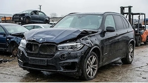 Dezmembrez / Vând BMW X5 G05 (M-Sport Package) Culoare Negru (Black Sapphire Metallic) an 2022 - imagine 4