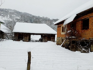 Vând doua imobile de locuit din piatra si caramida - imagine 2