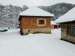 Vând doua imobile de locuit din piatra si caramida - imagine 5